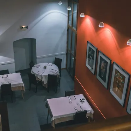 酒店 奥邦乡间度假别墅酒店 2*